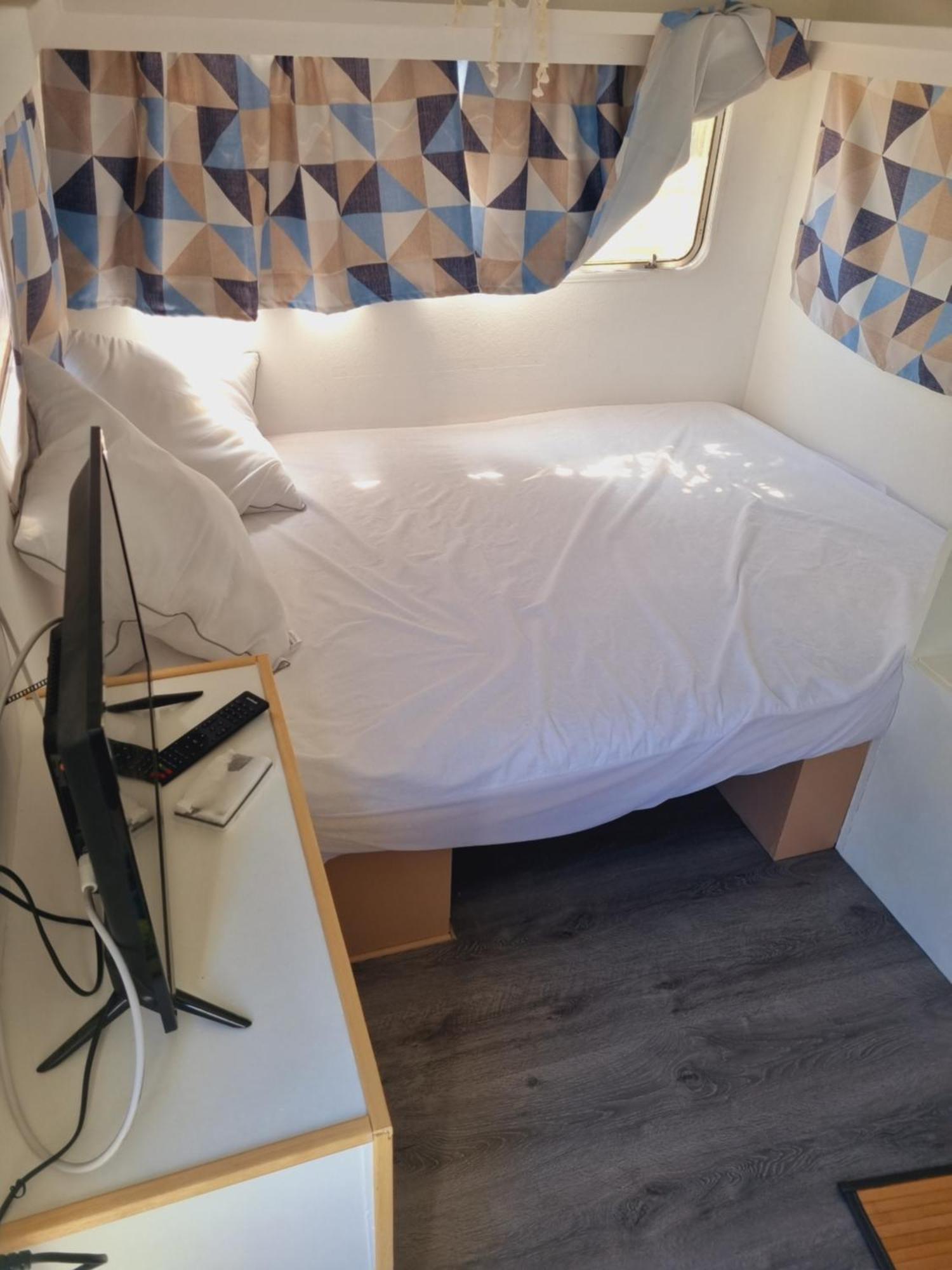 Le Mazet Hotel Poussan Buitenkant foto