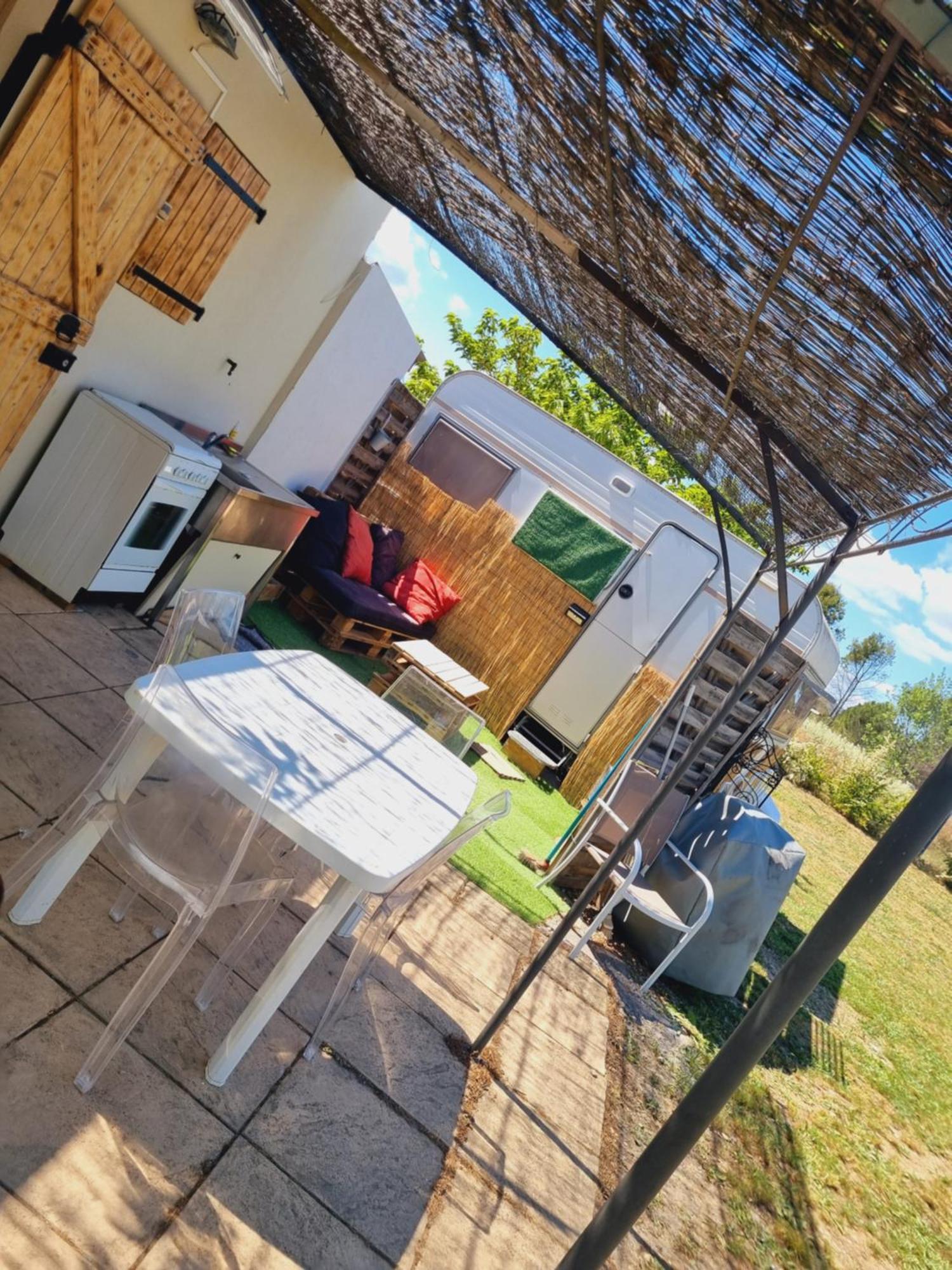 Le Mazet Hotel Poussan Buitenkant foto